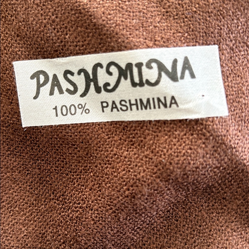100 % cashmere pashmina Embroidered Shawl/Scarf with Sequins. - Picture 10 of 11